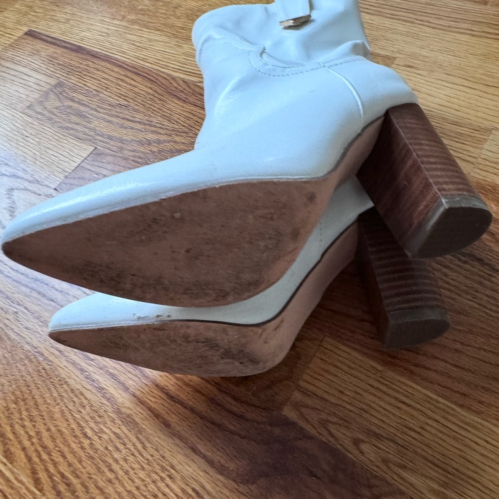 LuLu’s White Boots mid calf size 8 - Picture 5 of 9